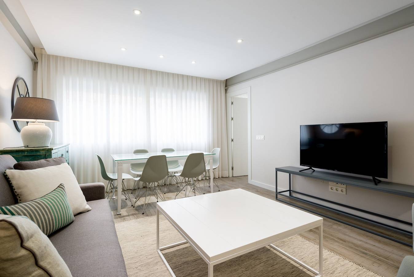 Entire apartment, Holiday apartment for 8 people in Málaga Central District, Malaga
