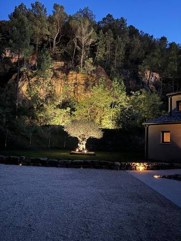 Cottage pour 2 personnes, avec piscine et jacuzzi à Saint-Restitut