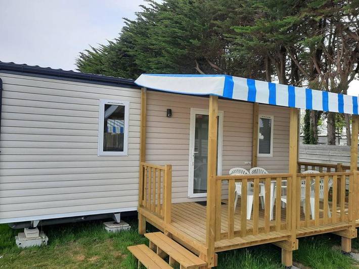Camping pour 6 personnes, avec Terrasse et Piscine