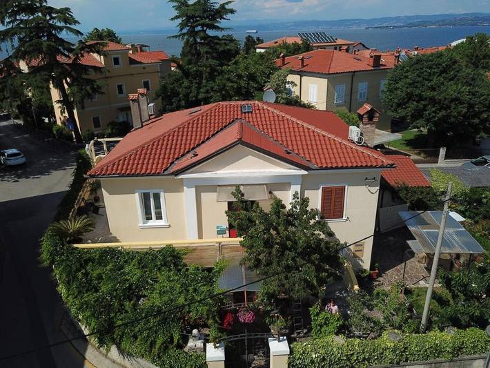 Ferienwohnung für 3 Personen, mit Ausblick und Balkon in Izola