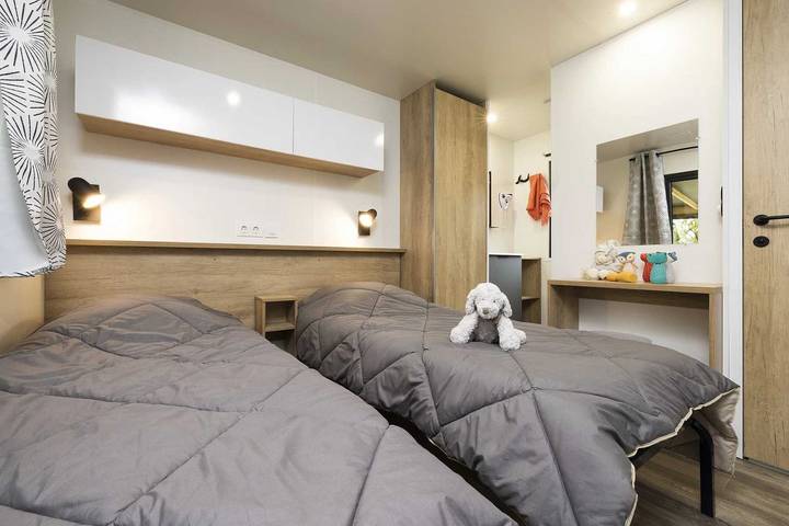 Mobil home pour 4 personnes, avec bassin pour enfant à Lamothe-Fénelon - 4