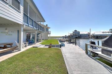 Vacation Rental for 10 Guests in City-by-the Sea, Aransas County, Picture 4