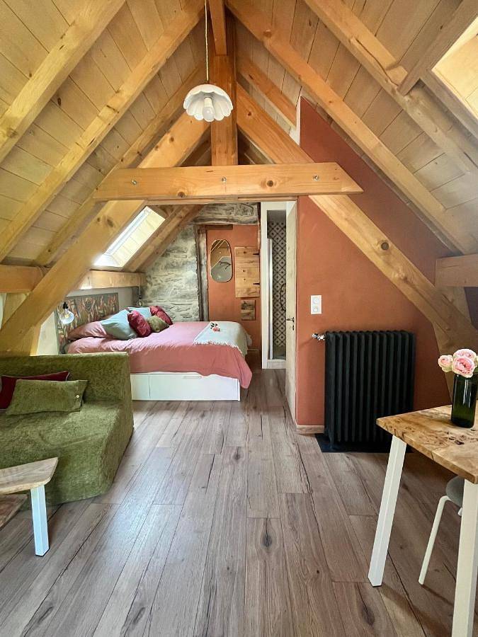 Location de vacances pour 2 personnes, avec terrasse ainsi que vue et jardin à Sazos - 3