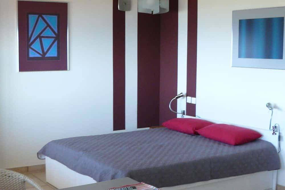 Ganze Wohnung, Villa-Studio, Meerblick, modern, stilvoll, 10 Min. vom Strand, Terrasse, Garten in Ferma, Lasithi