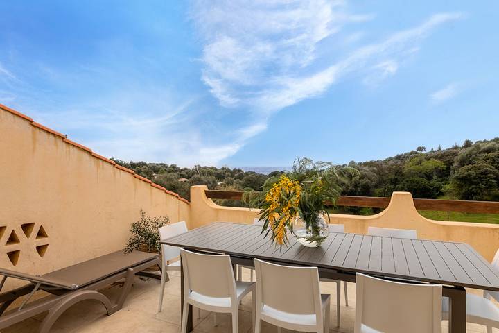 Appartement de vacances pour 11 personnes, avec jardin ainsi que piscine et terrasse en Corse-du-Sud - 2