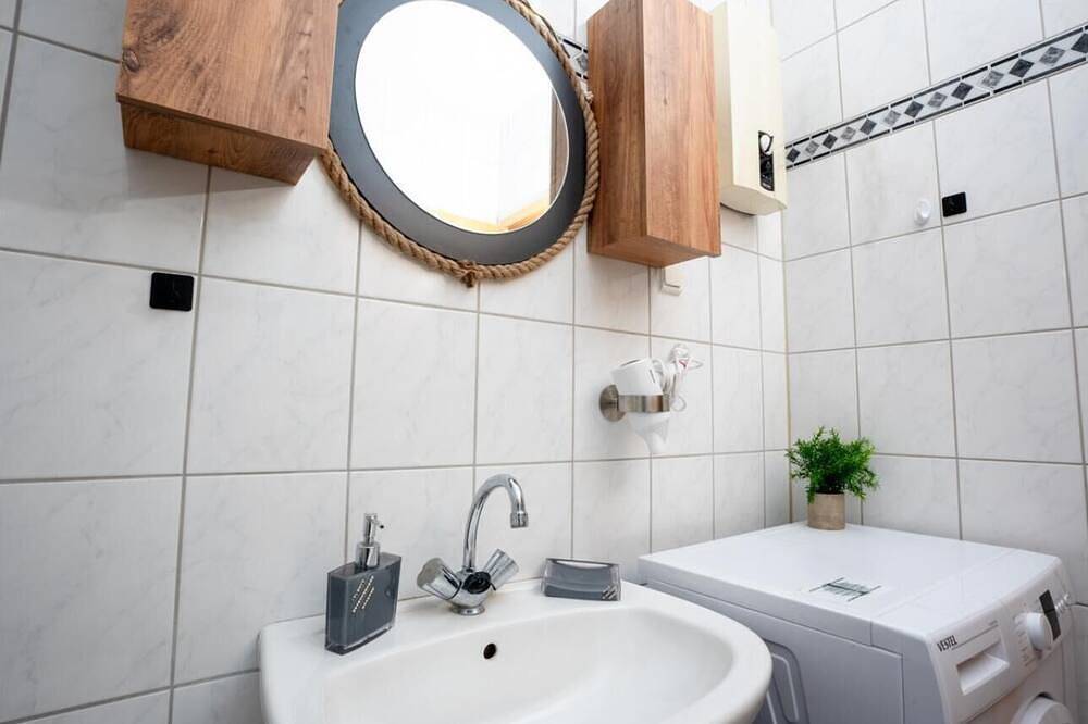 Appartement entier, Livemore24 - Apartment 3 in Duisburg 24/7 check-in in Hamborn, Duisbourg