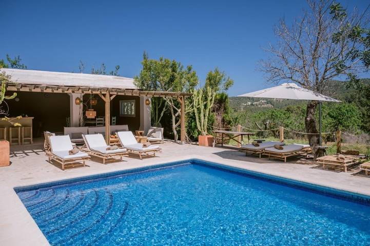 Casa de familia para 2 personas, con vistas además de jardín y piscina en Ibiza - 2
