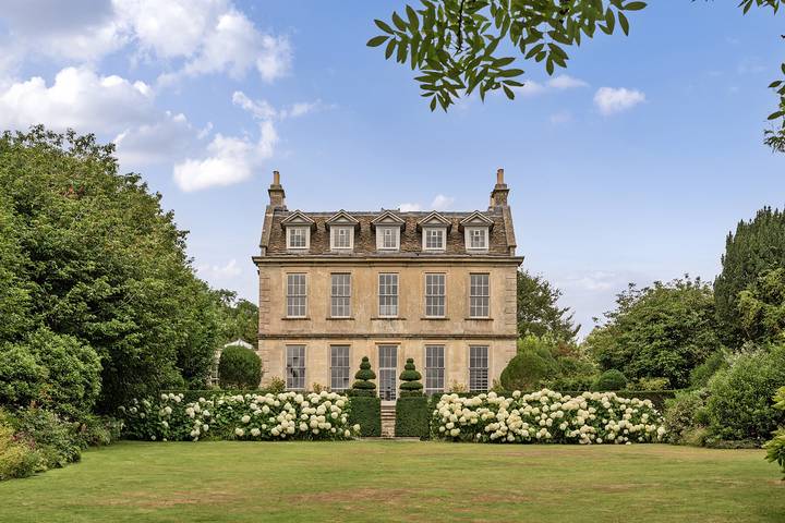 Schloss für 12 Personen, mit Garten - 1