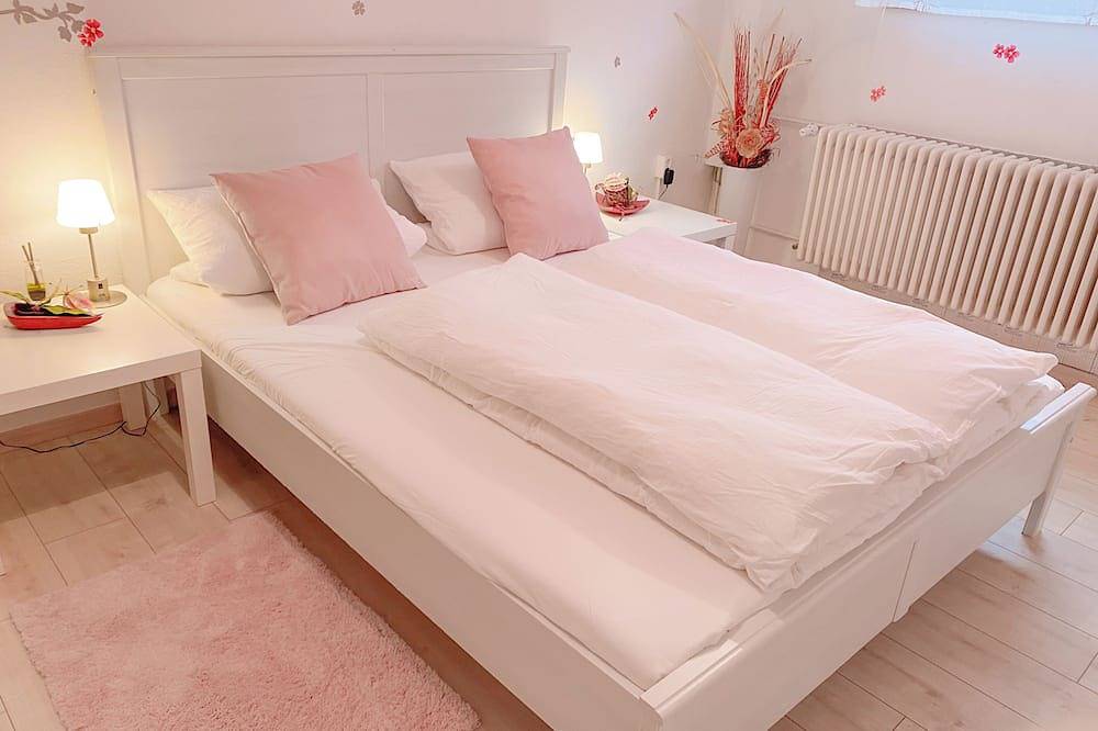 Ganze Wohnung, Gemütliche Ferienwohnung an der Rheinpromenade. Familien- und Gruppenfreundlich! in Kehl, Mittlerer Schwarzwald