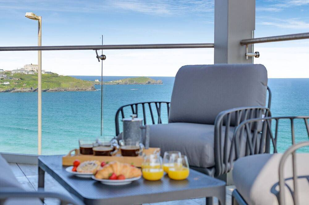 Entire apartment, Mordardha - Three Bedroom Apartment, Sleeps 6 in Newquay, Cornwall