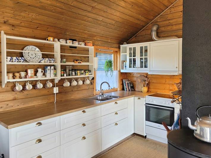 Hütte mit Tierwelt und Wanderwegen in Froland