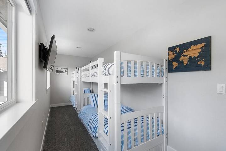 Vacation house for 12 people, with yard in Washington