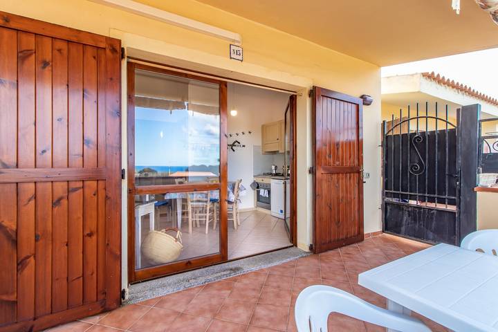 Appartamento intero, Appartamento "Casa Pineta" con splendida vista sul mare, giardino privato e aria condizionata in Rena Majore, Aglientu