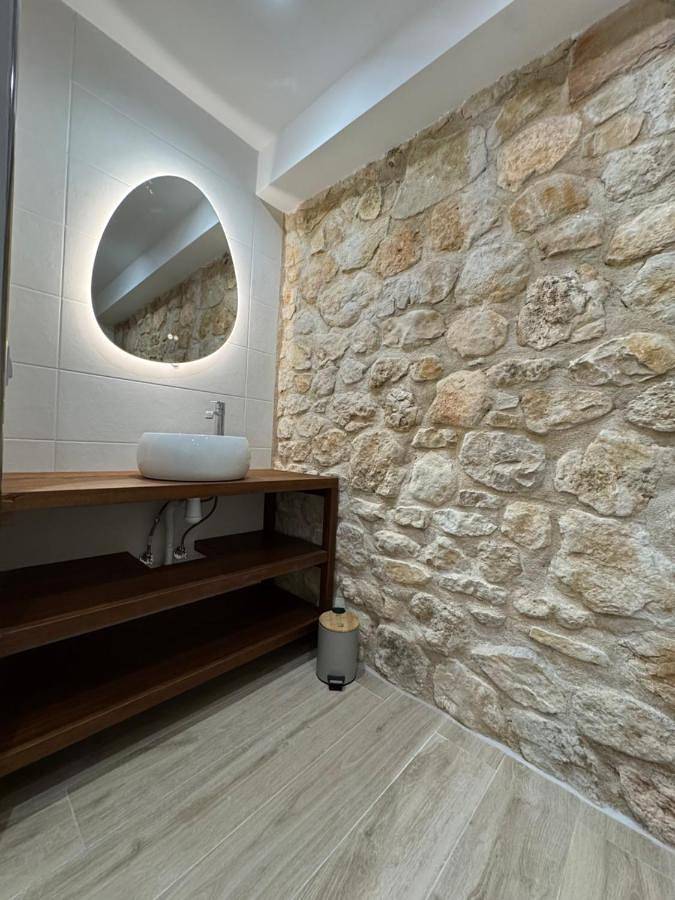 Casa rural para 2 personas, con jardín y jacuzzi, Se admiten mascotas en Massis dels Ports - 3