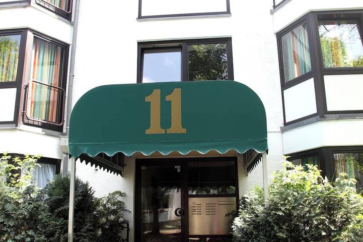 Entire apartment, Apartment mit Blick auf die Godesburg und Garten in Bad Godesberg, Bonn