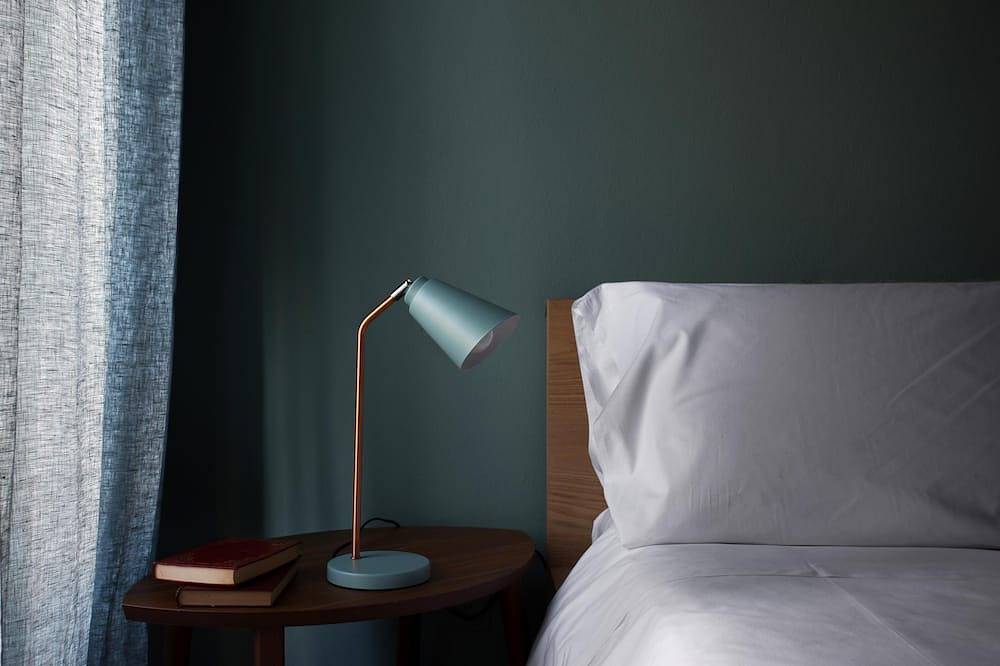 Hel lejlighed, Suite \"Carpa\" a few steps from the lake with panoramic view. Lounge bar and swimming pool in Riva (Faggeto Lario), Faggeto Lario