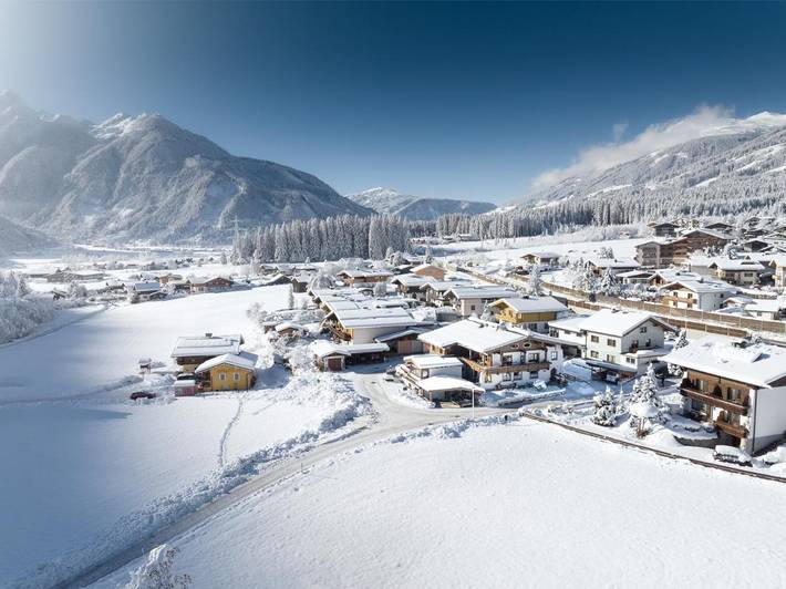 Double Room with Balcony in Neukirchen am Großvenediger, Pinzgau