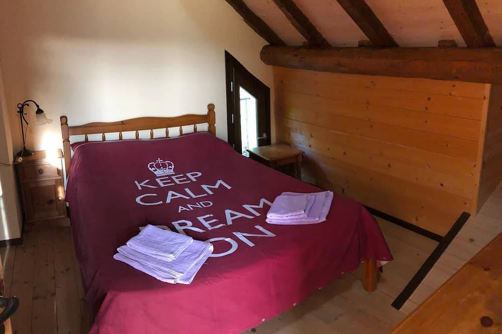 Rent. Country. House in Fragneto Monforte, Benevento Provinz