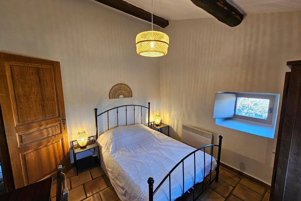 Entire apartment, Domaine de Bagard - Gîte Micocoulier 56m² 4/9 pers Large terrace in Sauve, Le Vigan region