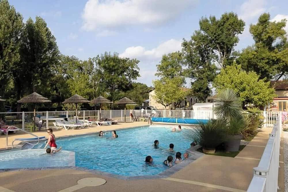 Zecamping 3* familial piscine chauffée dog friendly locatif 16m2 in Montpon-Ménestérol, Périgord Blanc