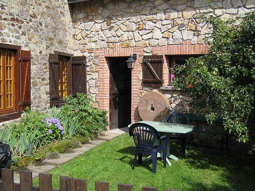 Gîte pour 4 personnes, avec terrasse dans Parc naturel régional des Ardennes - 2