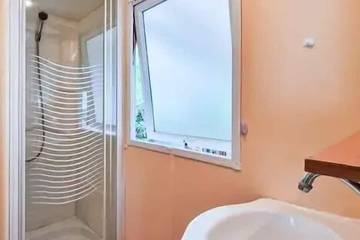 Camping pour 6 Personnes dans Saint-Georges-d'Oléron, Île d'Oléron, Photo 3