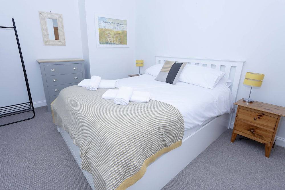 Magnolia Cove with 2 parking spaces in Whitstable, Kent