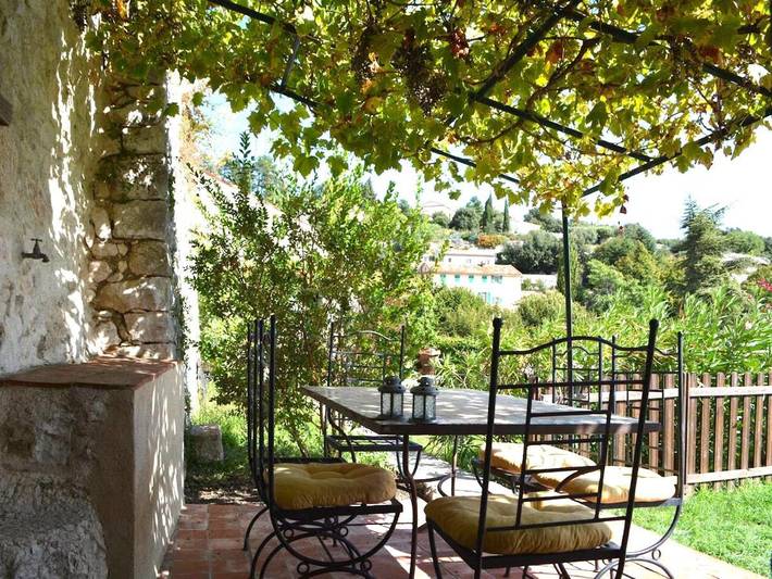 Location de vacances pour 6 personnes, avec piscine ainsi que jardin et vue à Mons (Var) - 2