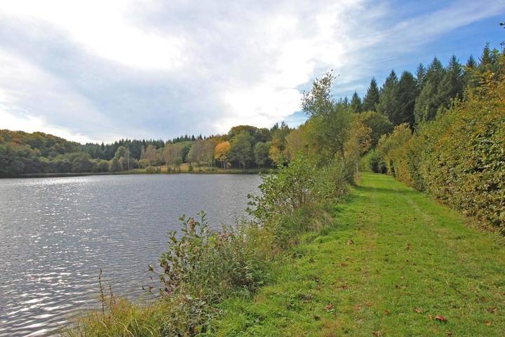 Location de vacances pour 15 personnes, avec jardin à Château-Chervix - 4