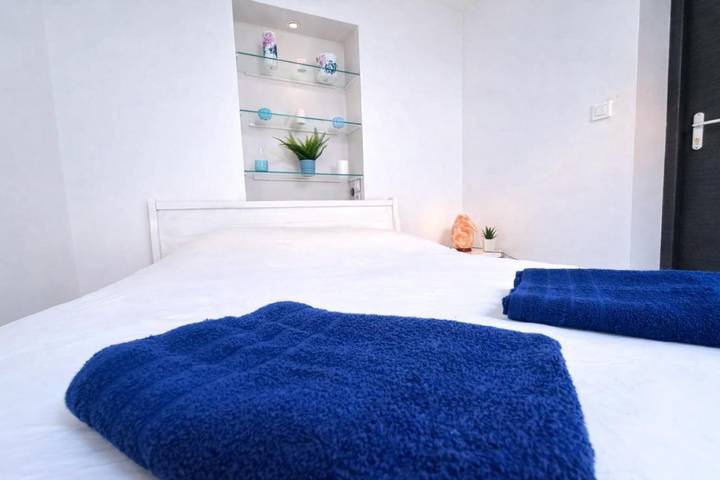 Gîte pour 10 personnes, avec terrasse à Elbeuf - 3