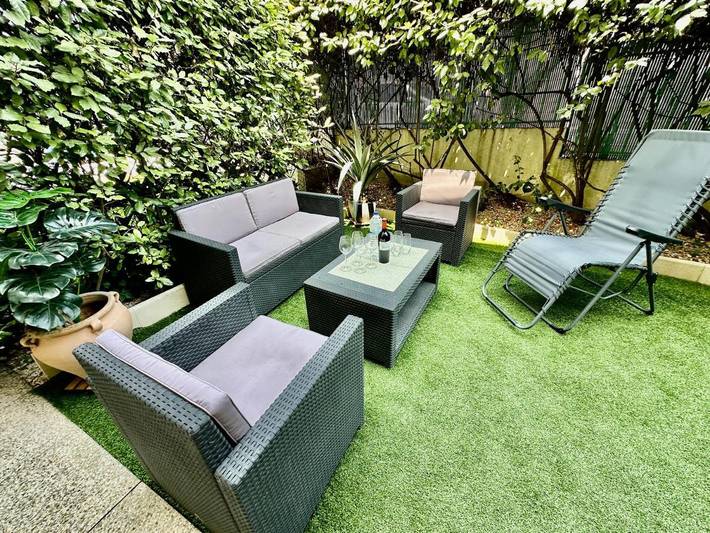 Gîte pour 4 personnes, avec piscine ainsi que jardin et vue dans Parc de Vaugrenier - 2