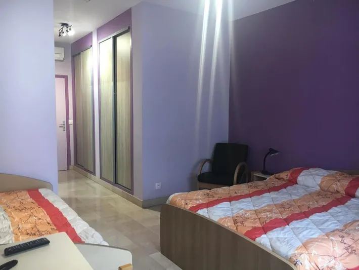 Hotel para 3 personas - 1