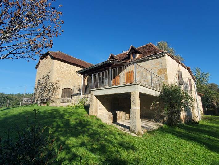 Gîte pour 4 personnes, avec jardin et terrasse, animaux acceptés à Saint-Bressou