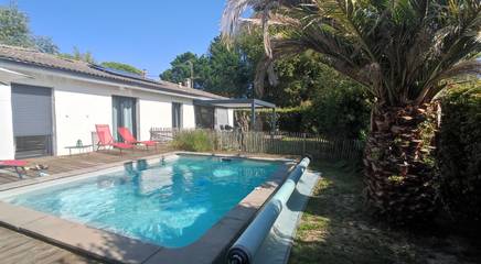 Villa pour 6 personnes, avec terrasse ainsi que piscine et jardin au Bassin d'Arcachon