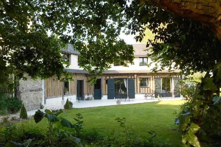 Location de vacances pour 10 personnes, avec jardin et piscine, animaux acceptés dans le Calvados