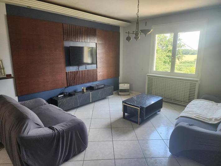 Location de vacances pour 8 personnes, avec terrasse ainsi que jardin et jacuzzi à Lesneven - 3