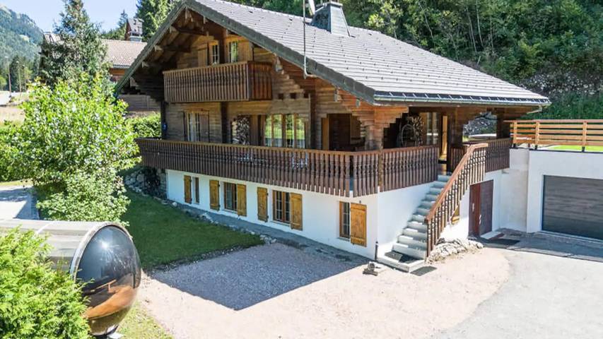 Chalet pour 11 personnes, avec sauna et terrasse, animaux acceptés à Montriond - 2