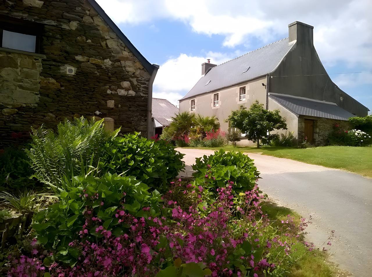Maison de vacances 'Grand Gîte - Ferme De' avec jardin commun et Wi-Fi in Plouvorn, Ceinture Dorée