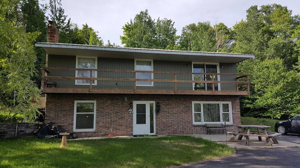 4Br 2Ba Lodge-Nähe zu allen Sehenswürdigkeiten-Cruise, Wanderung, Fahrrad, Paddel, Schwimmen, Entspannen! in Alger County