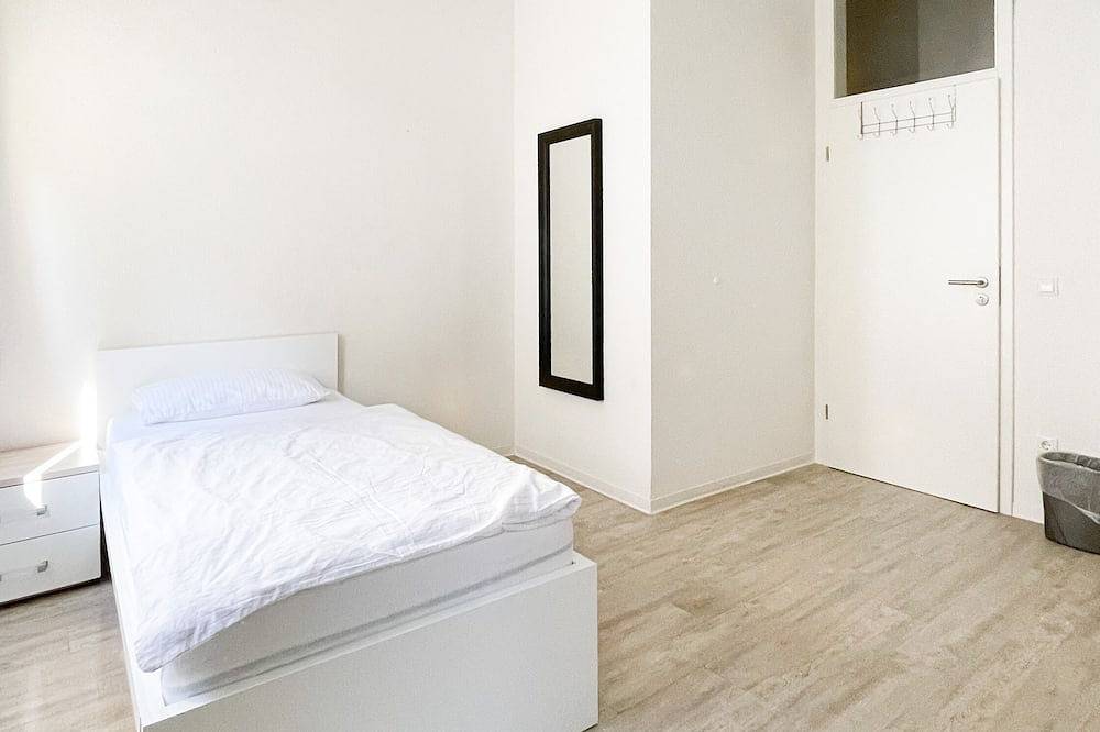 Entire apartment, Modern private room in the city #5 in Karlsruhe, Rhine Plain