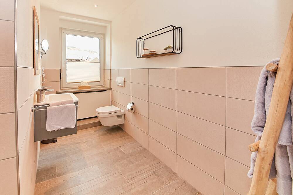 Habitacion Doble-Económico-Baño Privado in Zeltingen-Rachtig, Bernkastel-Kues y alrededores
