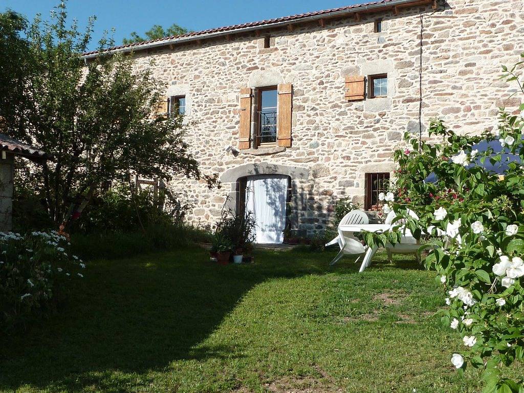 Location de chambres d'hôtes L'Oustar de Tougnini - Marie in Ruynes-en-Margeride, Région de Saint-Flour