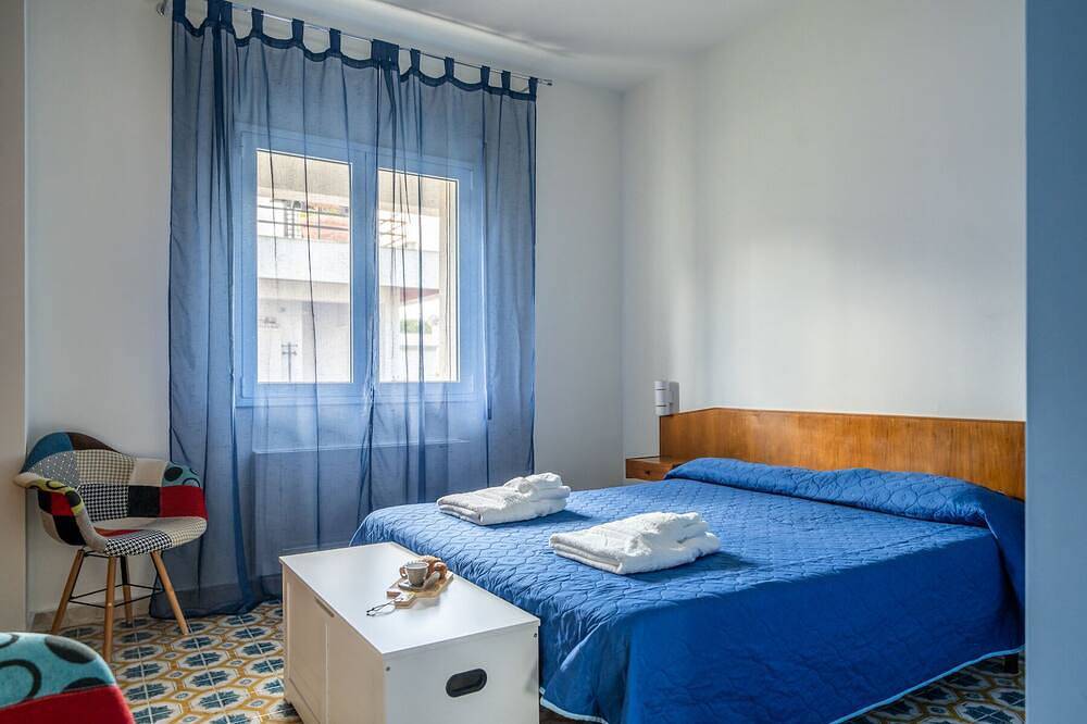 Ganze Wohnung, La Maison De Provence - 200 Meter vom Strand entfernt - Parkplatz - Wifi in Spiaggia di Mondello, Palermo