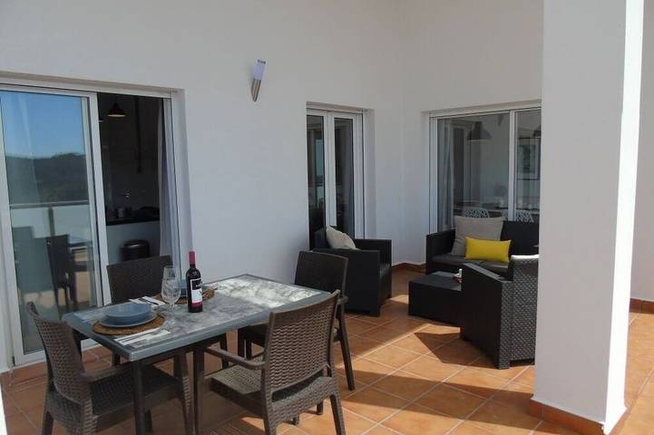 Villa für 10 Personen, mit Balkon - 1