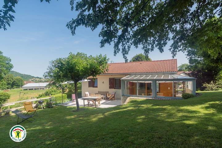 Gîte pour 4 personnes, avec jardin