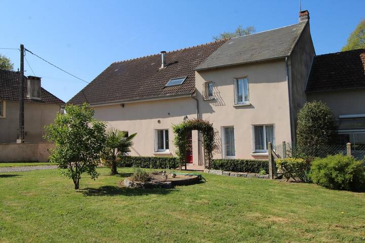 Gîte pour 10 personnes, avec Terrasse et Jardin