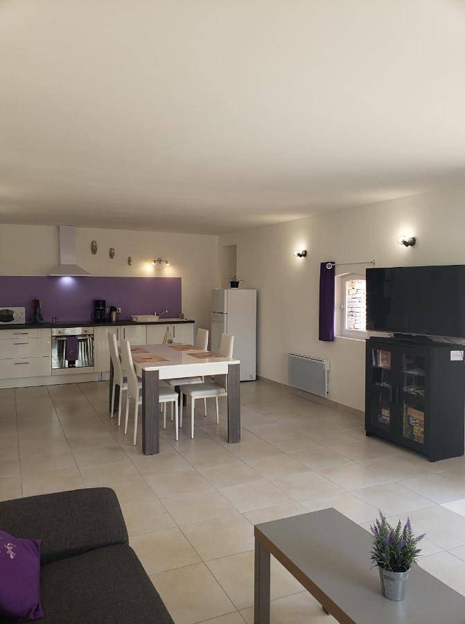 Vakantiewoning voor 4 personen, with Terras and Tuin as well as Zwembad and Uitzicht in Anduze
