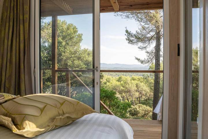 Gîte pour 2 personnes, avec vue et jardin à Saint-Marc-Jaumegarde
