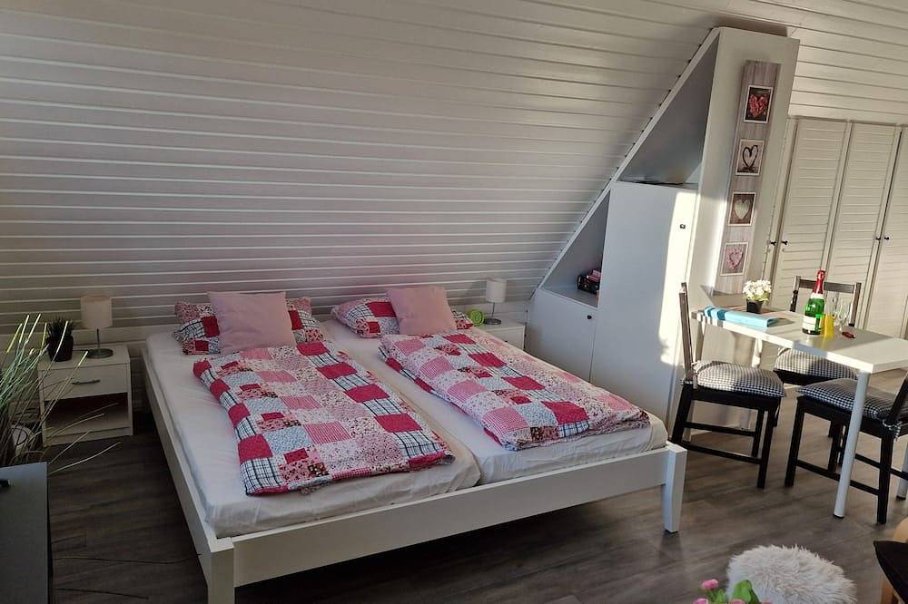 Ganze Wohnung, Nichtraucher Ferienwohnung \"Ostseezauber 2\" für 1 - 3 Personen in Scharbeutz in Scharbeutz, Ostholstein