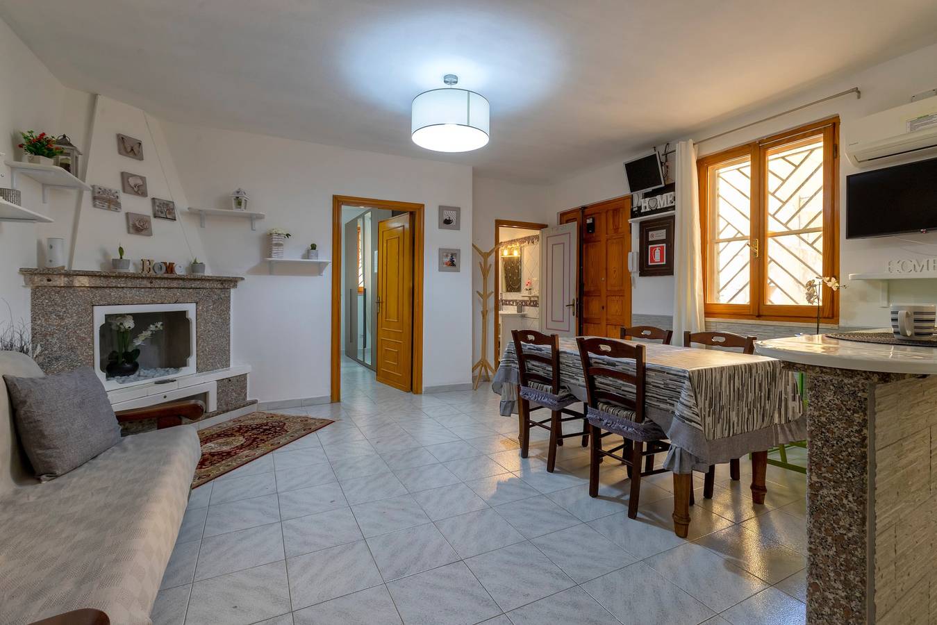 Apartamento entero, Casa de vacaciones "La Casetta Bianca" con aire acondicionado y Wi-Fi in Sassari, Provincia de Sassari